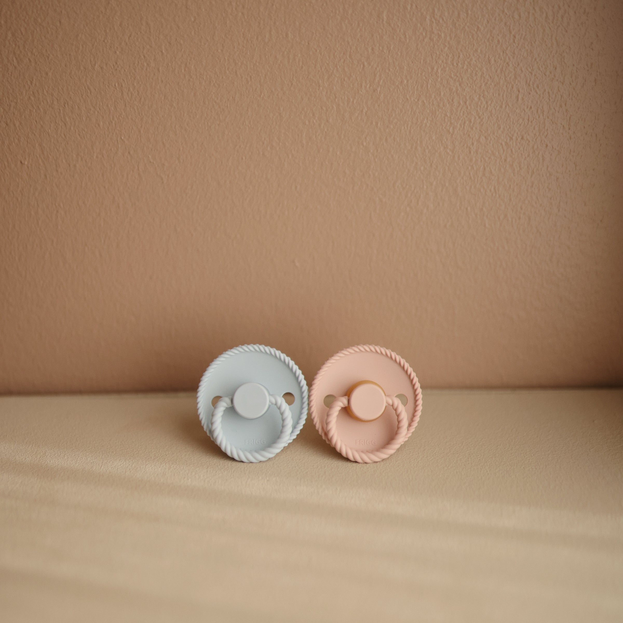 Image of FRIGG Rope Natural Rubber Pacifier 2-Pack